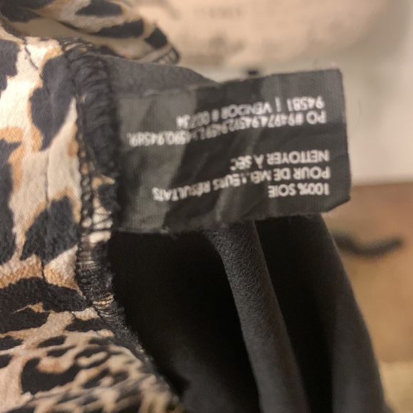 π Unleash Your Inner Wild Side - Club Monaco Krista Leopard Print Silk Top! π - Picture 11 of 13